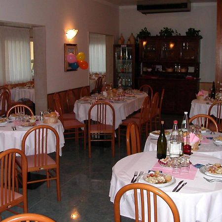 Albergo Aquila Lido di Jesolo Bagian luar foto